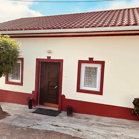 Mae Carril Chalet